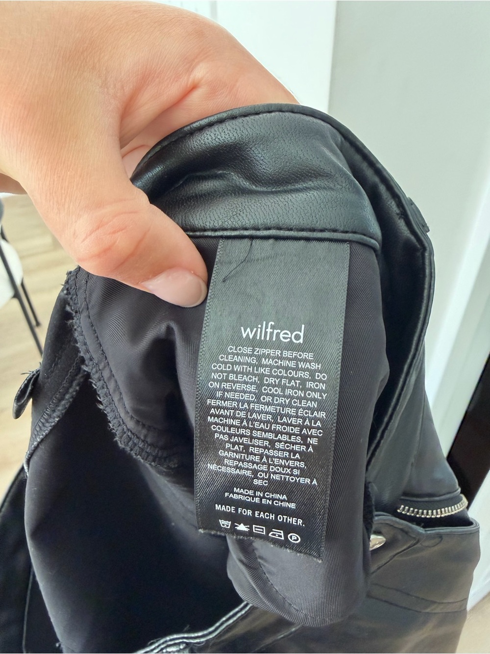 Wilfred Black Faux Leather Pants - Picture 6 of 7